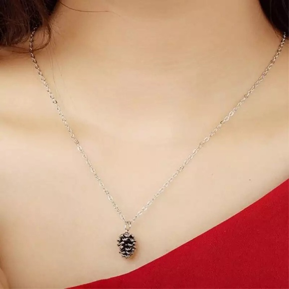 Cute Pinecone Necklace Jewelry - Picture 4 of 4
